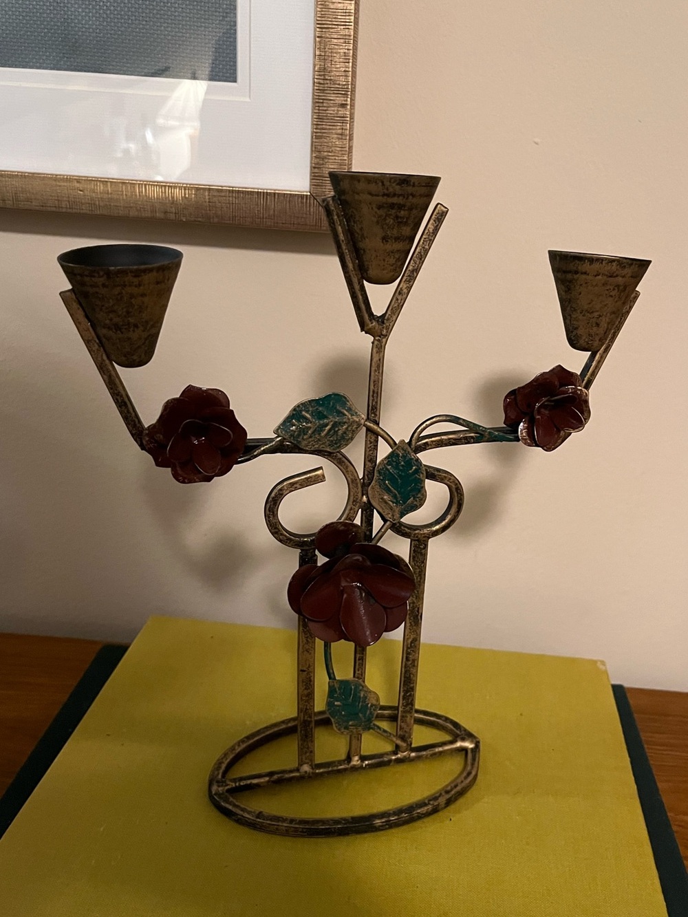 Vintage-Style Metal Floral Candle Holder - Red & Gold